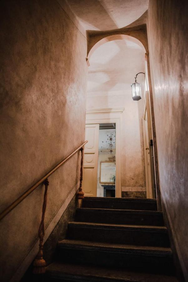 Regina Teodolinda Suites Laglio Exteriör bild